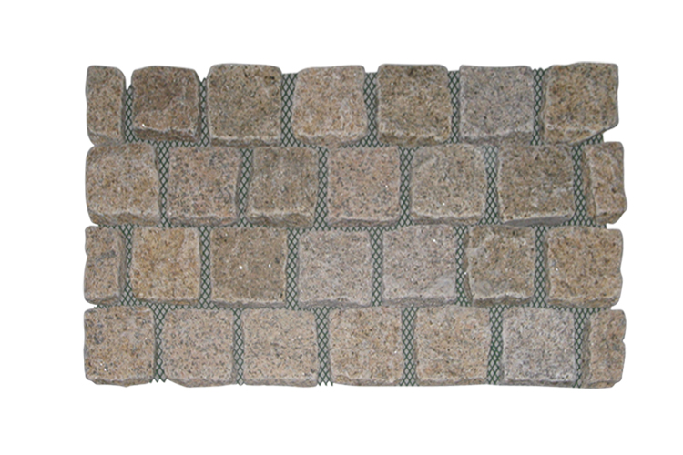 Cubes no Net Yellow Granite G682 Top and 4 sides naturl split bottom sawn and tumble 65x40x3cm - Dayi Stone